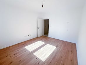 Freie EG Wohnung in Holsterhausen - Wohn/Schlafzimmer