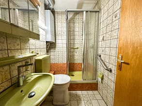 Familienglück mit privatem Garten - Badezimmer
