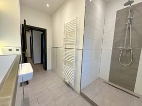 New Living in Rüttenscheid mit EBK - Badezimmer