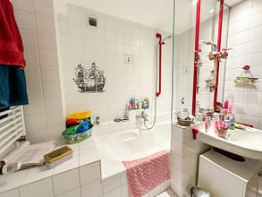 Über den Dächern nähe Isenbergplatz - Badezimmer