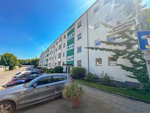 Seltene Gelegenheit: 4-Zimmer, Margaretenhöhe | 2 Balkone | Garage - Hausansicht