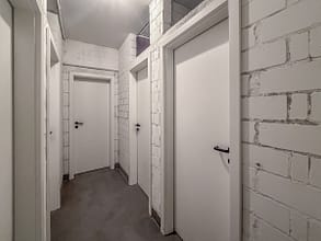 Ankommen. Wohlfühlen. Ein Zuhause zum Leben, Entspannen und Großwerden. - Kellerflur