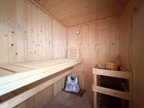 Ankommen. Wohlfühlen. Ein Zuhause zum Leben, Entspannen und Großwerden. - Sauna