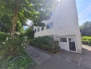 Exklusives 1-Zimmer-Wohnparadies in Essen-Stadtwald - Hausansicht