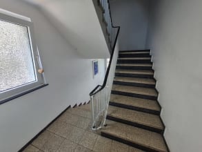 Exklusives 1-Zimmer-Wohnparadies in Essen-Stadtwald - Treppenhaus