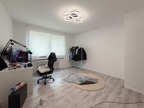 Zwischen Alltag und Rückzug – Balkonwohnung im 2. OG in Essen-Steele - Schlafzimmer 1