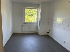 schöne & helle 2 Zimmer Wohnung mit Balkon und Gartennutzung in kleinem gepflegtem Haus - Küche