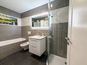 Terrassenwohnung mit Garten – Ihr Rückzugsort in Bredeney - Badezimmer