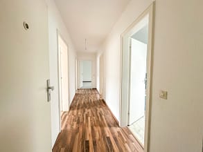 Glücksgriff für Anleger – 6,8 % Rendite und Raum für Wachstum - Flur DG (Leerwohnung)