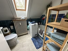 Dachgeschoss Idylle mit drei Zimmern - Badezimmer