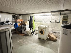 Zentral wohnen. Terrasse genießen. Zukunft sichern. - Waschküche