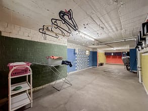 Langjährig vermietet I 7.200 € Jahresmiete I Garage - Trockenraum