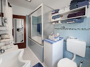 Langjährig vermietet I 7.200 € Jahresmiete I Garage - Badezimmer