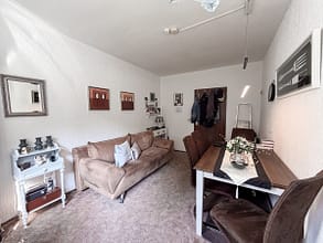 Langjährig vermietet I 7.200 € Jahresmiete I Garage - Essbereich w. Ansicht