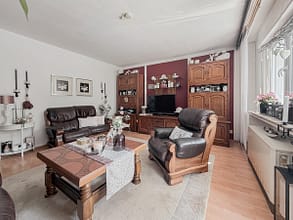Langjährig vermietet I 7.200 € Jahresmiete I Garage - Wohnzimmer w. Ansicht