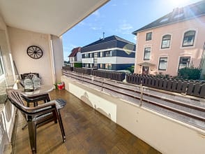 Mehr als nur vier Wände: Balkon, Grün und eigene Garage in Essen-Stadtwald - Balkon mit direktem Zugang vom Wohnbereich