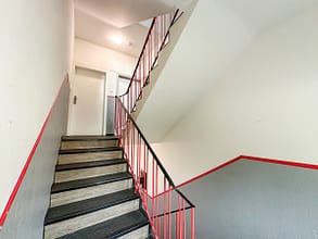 Investieren. Halten. Wachsen. - Treppenhaus