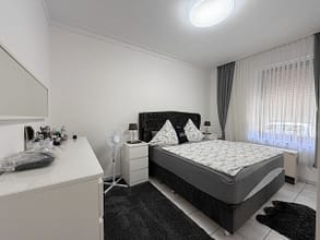 Vollvermietetes Mehrfamilienhaus mit 7 Wohneinheiten in Essen-Schonnebeck - Schlafzimmer 2 w. Ansicht