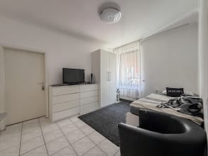 Vollvermietetes Mehrfamilienhaus mit 7 Wohneinheiten in Essen-Schonnebeck - Schlafzimmer 1 w. Ansicht