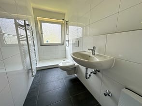 New Beginning in DU-Großenbaum - Badezimmer