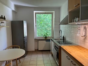 gepflegte 3-Zimmer-Wohnung direkt an der Uni Klinik Essen (UKE) - Küche2