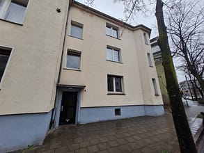 gepflegte 3-Zimmer-Wohnung direkt an der Uni Klinik Essen (UKE) - Hausansicht