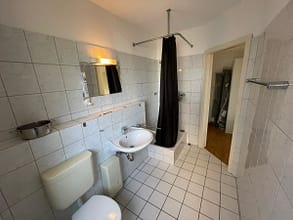 Charmantes Appartement mit Balkon und Stellplatz in Essen Frillendorf - Badezimmer