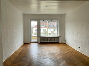 schöne Altbau Wohnung mit 3 luftigen Zimmer im Essener Süden und großem Balkon - Wohnzimmer
