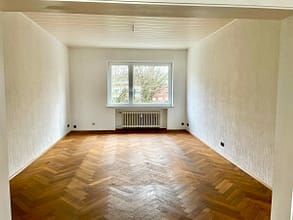schöne Altbau Wohnung mit 3 luftigen Zimmer im Essener Süden und großem Balkon - Wohnzimmer