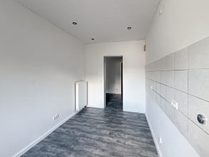 Licht, Luft und Lebensraum – eine charmante 3,5-Zimmer-Wohnung mit Balkon im 1. OG. - Küche w. Ansicht