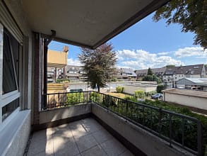 Licht, Luft und Lebensraum – eine charmante 3,5-Zimmer-Wohnung mit Balkon im 1. OG. - Balkom