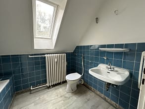 Dachgeschoss Idylle mit 3 Zimmern - Badezimmer