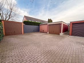 Ihre Zukunft beginnt hier: 4 Zimmer, Garten und jede Menge Möglichkeiten - Garagenhof