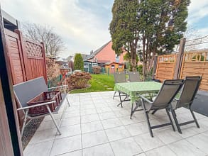 Ihre Zukunft beginnt hier: 4 Zimmer, Garten und jede Menge Möglichkeiten - Terrasse
