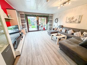 Ihre Zukunft beginnt hier: 4 Zimmer, Garten und jede Menge Möglichkeiten - Wohnzimmer