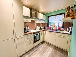 Ihre Zukunft beginnt hier: 4 Zimmer, Garten und jede Menge Möglichkeiten - Küche