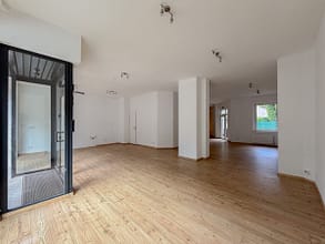Mehr als nur Gewerbe – mit Garten und vielseitigem Potenzial in Essen-Frohnhausen - Eingangsbereich