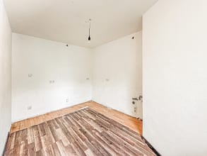 Charmante Maisonette-Eigentumswohnung in Dachgeschoss mit Balkon - Küche andere Ansicht