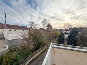 Wertanlage mit Rendite+ Potenzial - Musterwohnung Blick vom Balkon