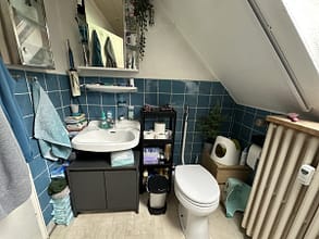 Dachgeschoss Idylle mit drei Zimmern - Badezimmer