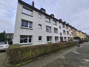 schöne Altbau Wohnung mit 3 Zimmer im Essener Süden mit großem Balkon - Hausansicht