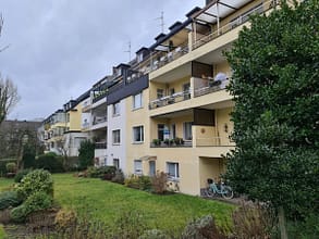 schöne Altbau Wohnung mit 3 Zimmer im Essener Süden mit großem Balkon - Rückansicht