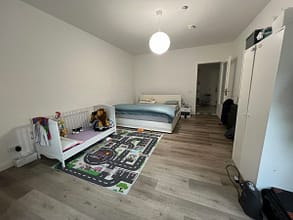 schöne Altbau Wohnung mit 3 Zimmer im Essener Süden mit großem Balkon - Schlafzimmer