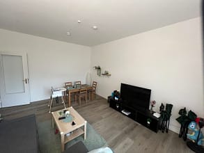 schöne Altbau Wohnung mit 3 Zimmer im Essener Süden mit großem Balkon - Wohnzimmer