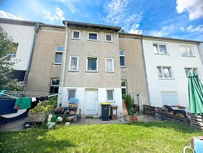 Anlage mit Zukunft | ruhiges MFH mit enormen Potenzial - Rückseite
