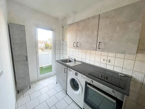 helle 1.5 Zimmer Wohnung mit Balkon, zentral in Holsterhausen - Küche