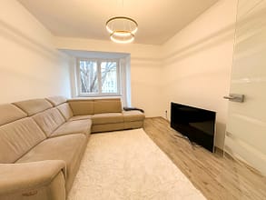 RÜ-LIVING: Ihr 2-Zimmer-Traum in Essens Hotspot - Wohnzimmer