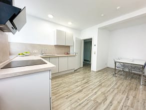 RÜ-LIVING: Ihr 2-Zimmer-Traum in Essens Hotspot - Küche