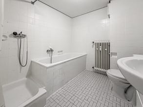Kupferdreh-Highlight: Licht, Lage, Lebensqualität – inklusive Garage - Badezimmer