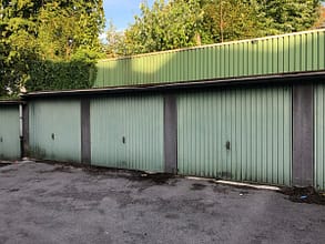 Garage im Hinterhof im Ostviertel - Hofansicht